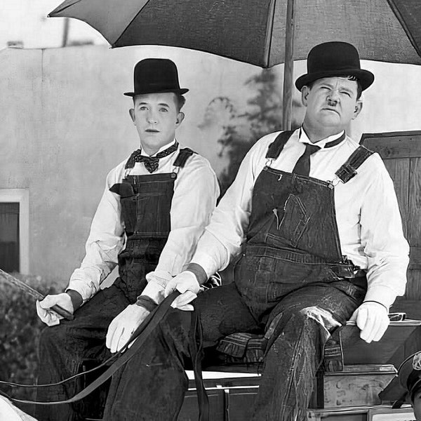 1932 LAUREL & HARDY in The Music Box PHOTO