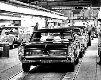 1967 PONTIAC GTO ASSEMBLY Photo