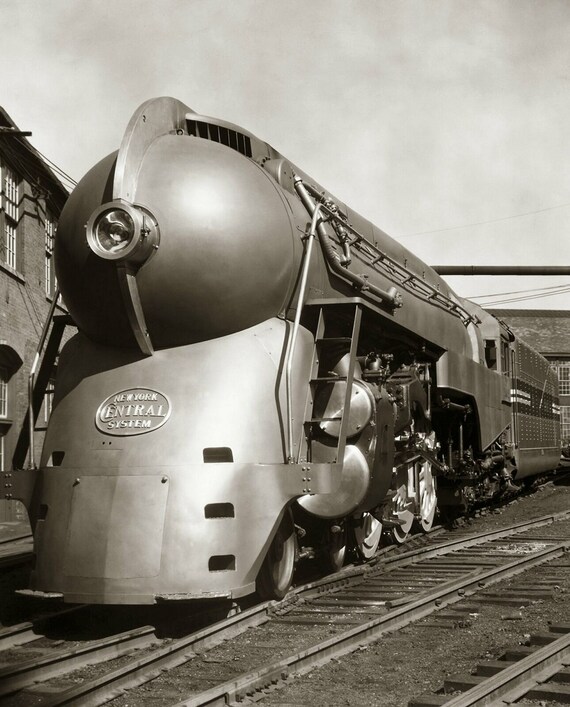 thumbnail interactive-video image 1 of New York Central Railroad Photo – 20th Century Limited – Vanderbilt Art Deco, 8x10 On 8.5x11 Stock 1 of 5
