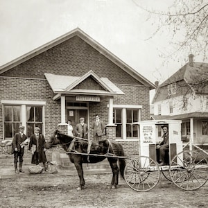 1910 US MAIL Horse Drawn Delivery Wagon Outside Post Office PHOTO