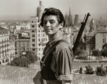 1936 FEMALE Anti-Fascist Soldier in BARCELONA Spanish Civil War PHOTO