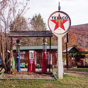 Vintage GAS STATION Texaco Sign PHOTO