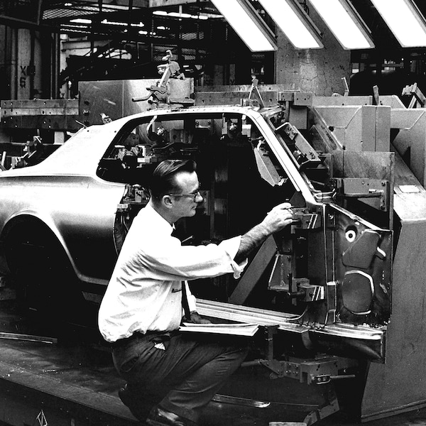 1967 MERCURY COUGAR Factory Assembly PHOTO