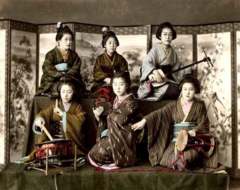 1887 Group of JAPANESE GEISHAS Photo