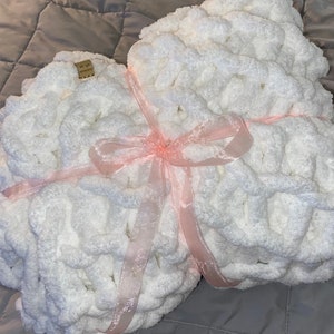 Hand made Chunky Blanket (SEE ITEM DETAILS)