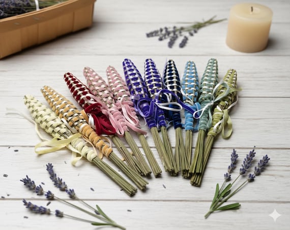 Lavendelspindel mit echtem Provence-Lavendel, handgemachte Deko, Duftsäckchen für Kleiderschrank, Geschenk für sie