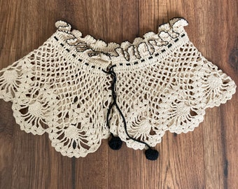 Vintage hand crocheted collar