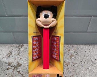 2009 Mattel Barbie Giant PEZ Candy Roll Dispenser – Original Box