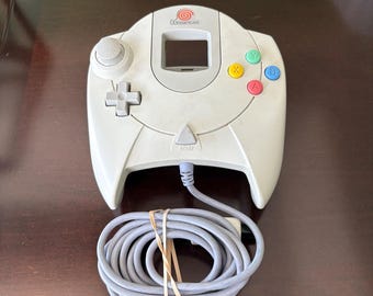 セガ Dreamcast 本体 2コントローラー ゲーム7本セット セガ Dreamcast 本体 2コントローラー ゲーム7本セット セガ