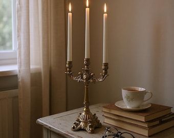 フランスのリモージュで作られた、希少なアンティークの淡い