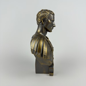Julius Caesar Bust Sculpture | Roman Emperor Head Statue | Ancient Leader Decor | Historical Resin Figure | Home Office Desk Decoration image 6