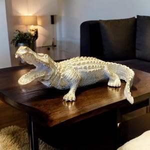 Decorative Crocodile Statue | Alligator Sculpture For Table Showpiece | Animal Art Figure | Animal Lover Gift | Friends Gift