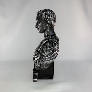 Julius Caesar Bust Sculpture | Roman Emperor Head Statue | Ancient Leader Decor | Historical Resin Figure | Home Office Desk Decoration image 11