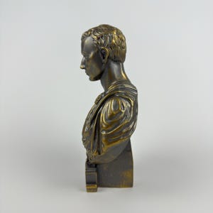 Julius Caesar Bust Sculpture | Roman Emperor Head Statue | Ancient Leader Decor | Historical Resin Figure | Home Office Desk Decoration image 4