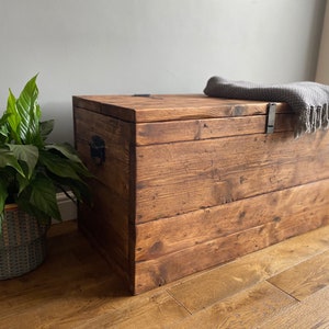 Reclaimed solid wood blanket box | ottoman | storage | Rustic | handmade