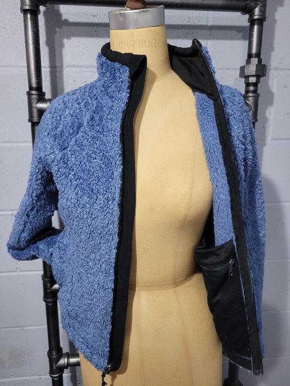 Mountain Hardwear 2000's, Fuzzy jacket, steel blue an… Gem