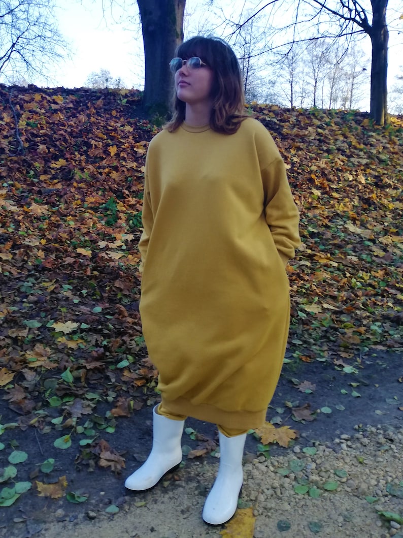 Robe Sweatshirt Midi avec poches, Robe dhiver chaude avec brillance, Robe Sweatshirt jaune, Robe Sweatshirt confortable pour un mode de vie actif image 3