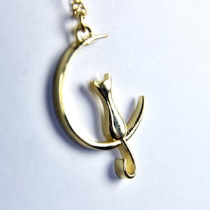 Cat Necklace, Cat On Moon Necklace, Cat Crescent Moon Necklace, Cat 925 Sterling Silver Necklace, Cute Cat Jewelry, Minimalist Cat Jewelry