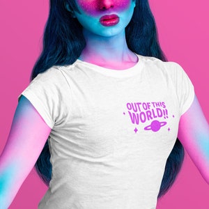 Fuera de este mundo!! Neon Streetwear Camiseta