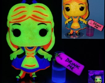 Funko Pop Blacklight Glow Diamond Alice