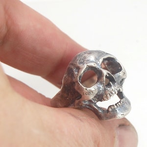 Screaming into the Void Skull Ring in Sterling Silver