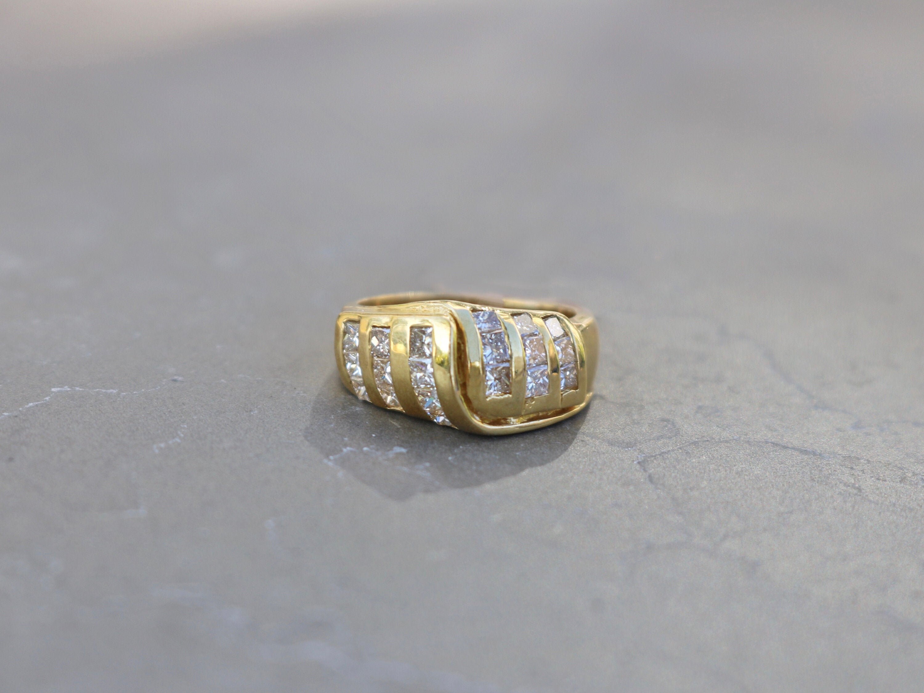 Vintage Italian gold and diamond ring