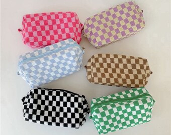 brown checkered makeup bolsa