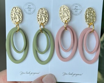 Polymer clay earrings. Circle earrings. Gold earrings. Gift for her. Everyday jewelry. Gift ideas. Dangle earrings. Minimalist jewelry.