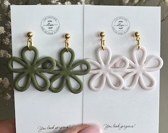 Polymer clay earrings. Flower earrings.Groovy earrings. Gift for her. Flower power earrings. Gold earrings. Terrazzo earrings. Happy jewelry