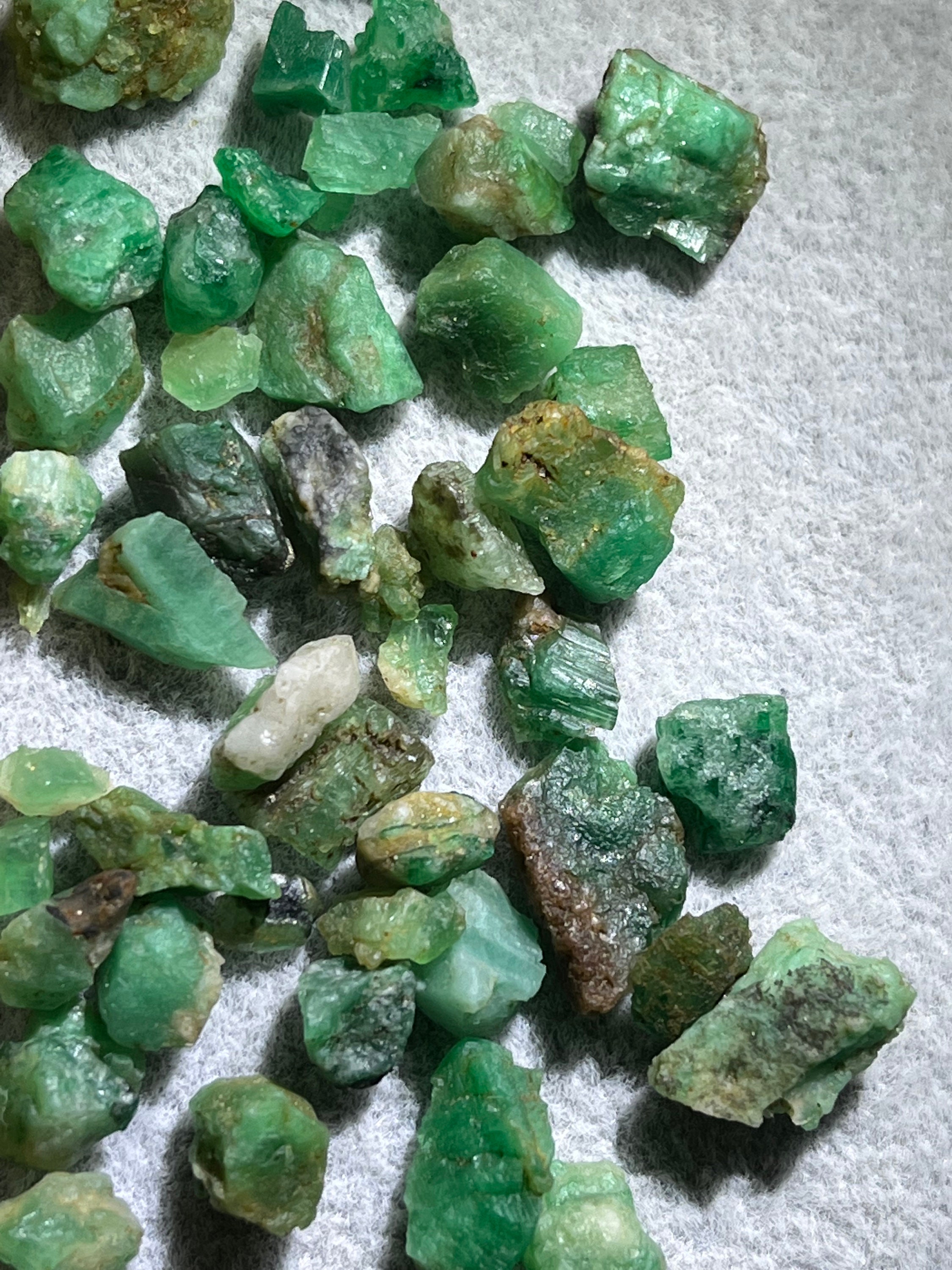 Emeralds 50 Ctw Raw Mined Rough Origin Panjshir, Afghanistan