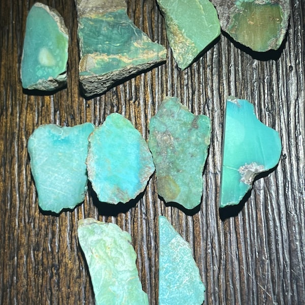 Turquoise 10 pc 72 ct- 25 possible mines Sunbell old stock Kingman- Manassa - Morenci - Bisbee Blue Gem-  All USA mined Soft green blues