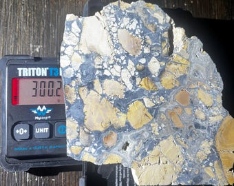 Maligano jaspis ruw ongepolijst 300 gram dikke natuurlijke lapidaire plaat unieke opvallende kleuren - decor/cabber/verzamelaars! herkomst: Indonesië
