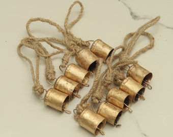 Rustikale Messingglocken mit Juteschleife: Handgemachte Weihnachts- & Hochzeitsdeko