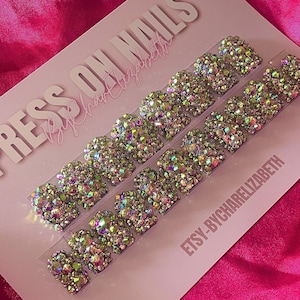 Ongles à presser avec strass : Bling argenté carré court - Ensemble de 22 pièces