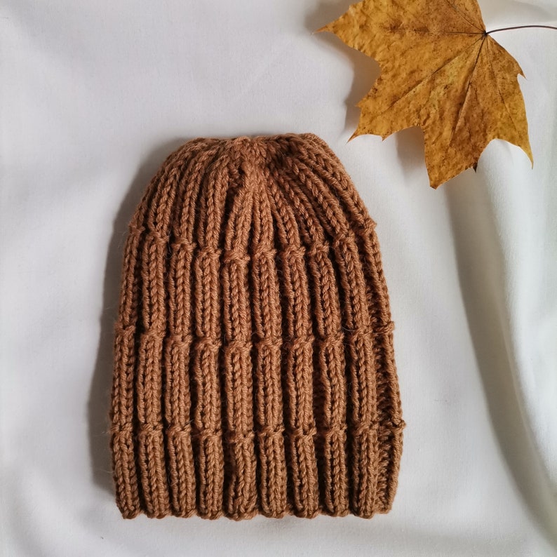 Hat for men and women, hand knitted, in alpaca and wool. Handmade hat for him and her Caramel