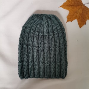 Hat for men and women, hand knitted, in alpaca and wool. Handmade hat for him and her Brume forestière