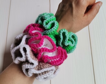 Chouchou cheveux au crochet, bicolore, fait main. Scrunchie au crochet, deux couleurs pour femme et fille. Chouchou, élastique pour cheveux