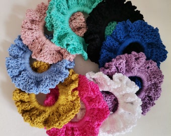 Chouchou cheveux fait main en crochet. Accessoires cheveux pour femme, fait main. Scrunchie au crochet pour elle