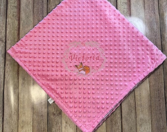 Blauw - babydeken met geborduurde wolkjes