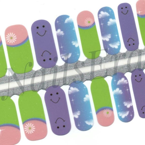 Pegatinas de uñas "Sonriendo en las Nubes": Fácil aplicación