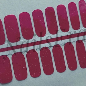 Adesivi per unghie con riflessi rosso mirtillo