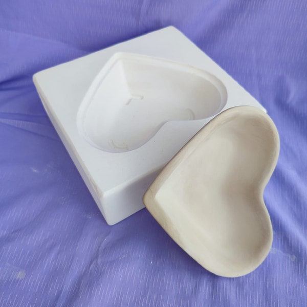 Plaster molds for slip-casting ceramic bowls | Make your own handmade pottery with the slip-casting clay technique