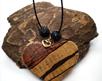 Necklace with heart pendant