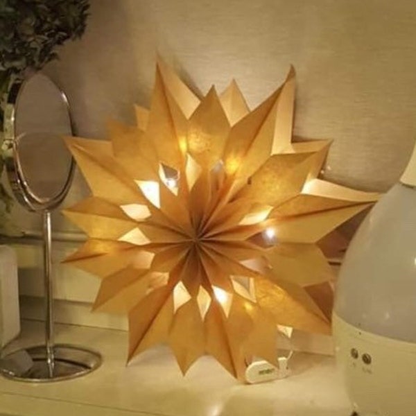 leuchtende Fensterdeko – Stern aus Papier (LED, mit Licht)