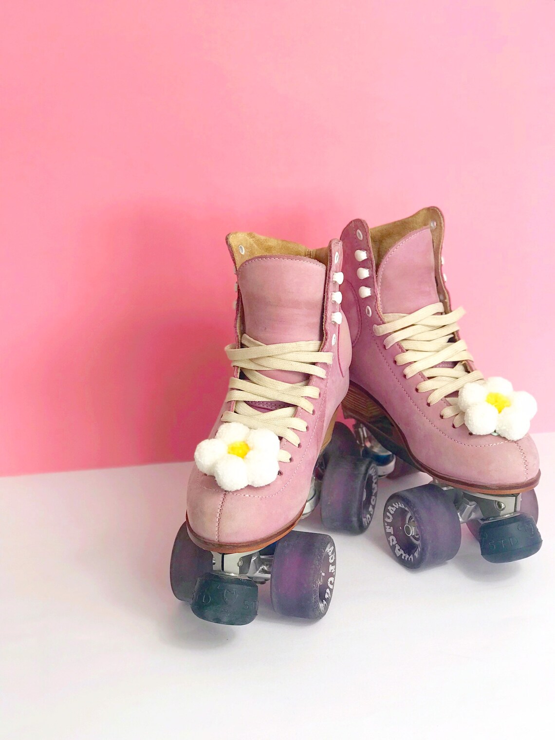 Roller Skate Pom Poms/ Skate Pom Pom Flowers/ Rollerpoms Etsy