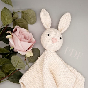 Crochet knitting instructions for a comfort blanket, bunny cuddle blanket, download PDF (only available in German), Crochet bunny, soft toy, instructions