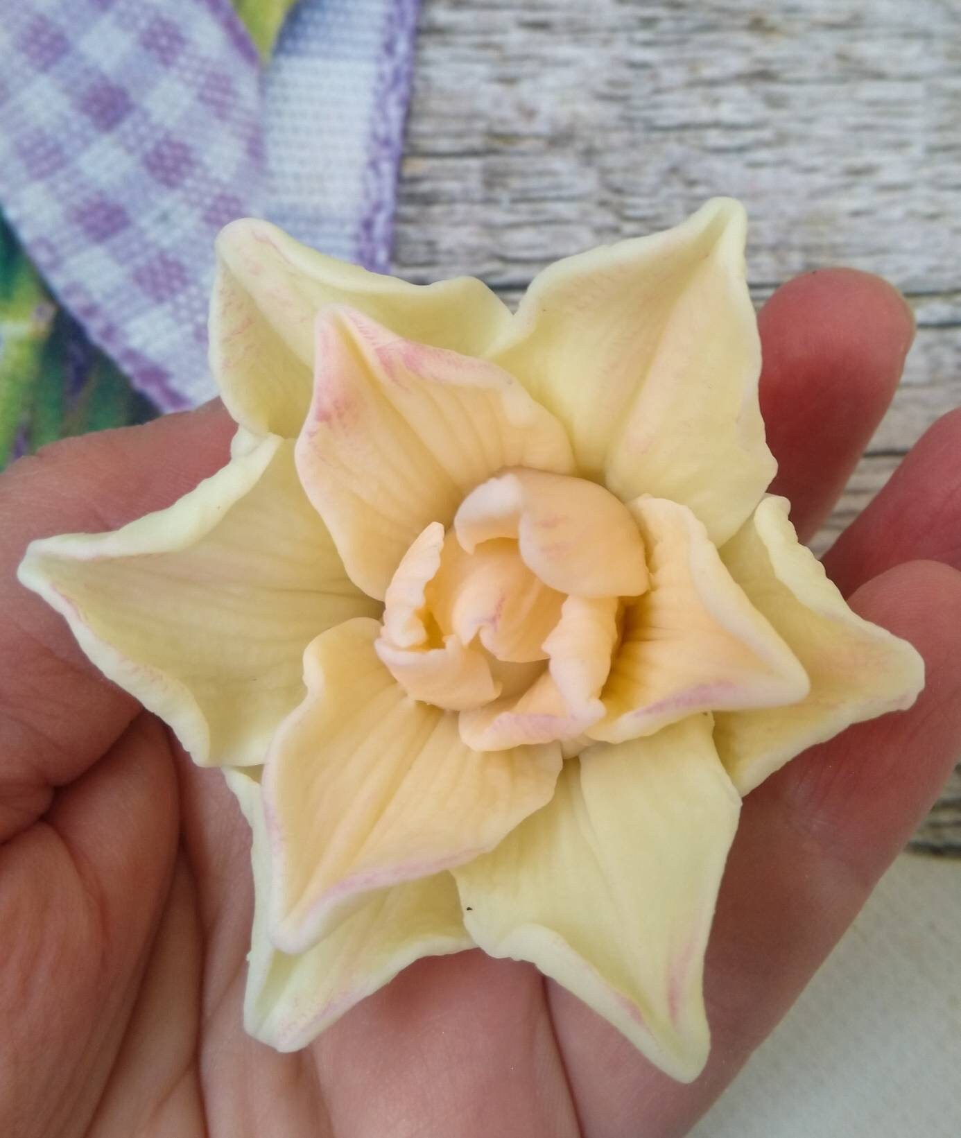 Large Lily Flower Silicone Mold Lily Silicone Molds 3D Lily Mold Lily Soap  Mold Soap Molds Flower Molds Candle Molds Lily Flower for Bouquet 