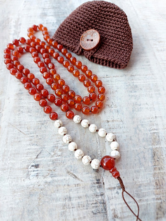 Carnelian Mala, 108 Beads Mala, Knotted Mala Beads, Mala Necklace with Carnelian Guru Bead, Howlite Mala, Gift for soul
