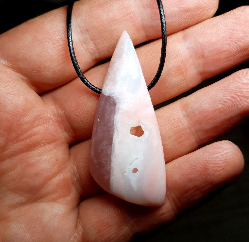 Beautiful pink Opal Handmade pendant. Peruvian opal pendant