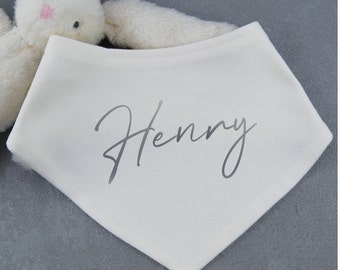 Personalised Bib Bandana Style Dribble Bib Name for Boy Girl Unisex Pearlised Font Baby Shower Gift Cotton Pink Blue White